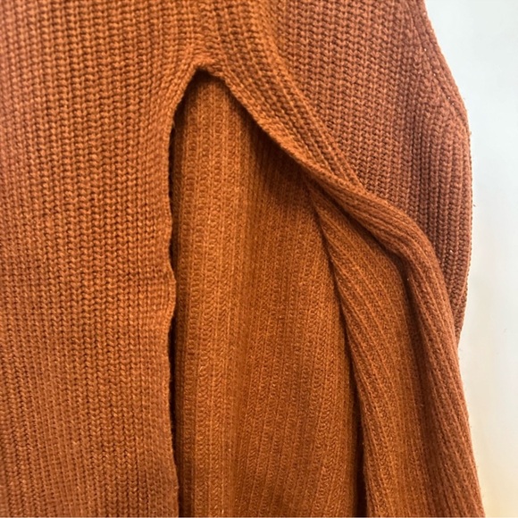 *Reversible* FREE PEOPLE Need It Now Turtleneck Cozy Yoga Sweater in Caramel — S - Picture 4 of 6